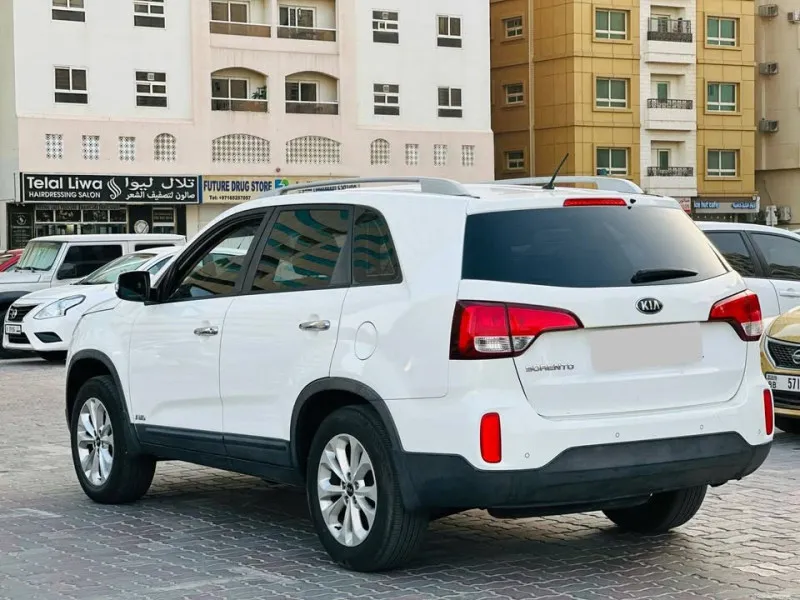 2014 كيا سورينتو in Dubai
