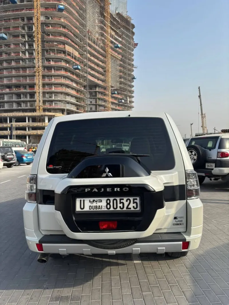 2017 Mitsubishi Pajero in Dubai