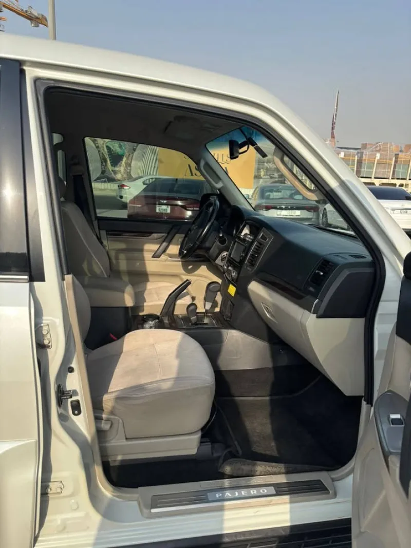 2017 Mitsubishi Pajero in Dubai