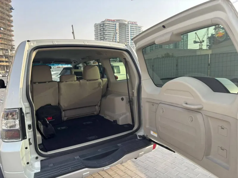 2017 Mitsubishi Pajero in Dubai
