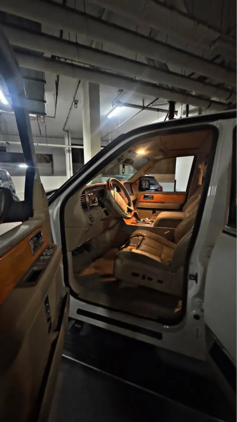 2008 Lincoln Navigator in Dubai