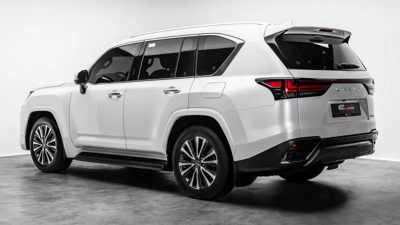 2024 Lexus LX600 in Dubai