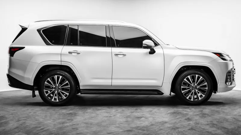 2024 Lexus LX600 in Dubai