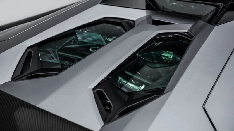 2015 لامبورجيني أفندايتر in Dubai