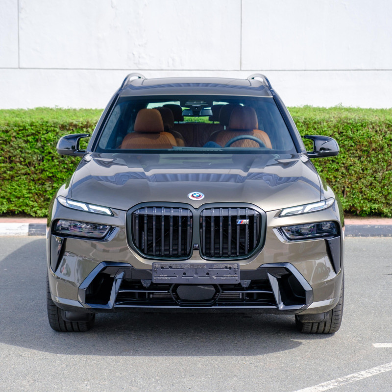 2023 BMW X7 in dubai