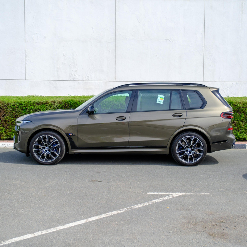 2023 BMW X7 in dubai