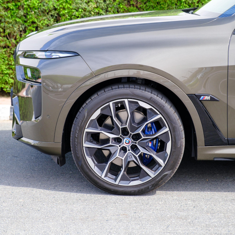 2023 BMW X7 in dubai