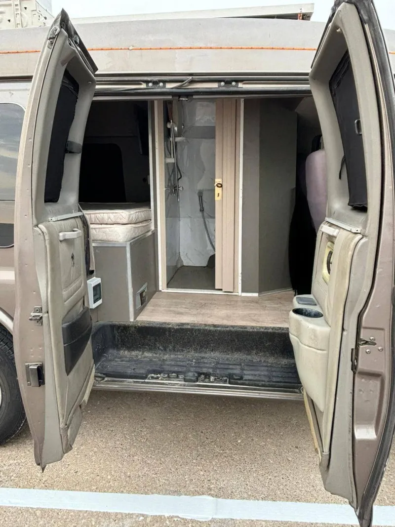2002 GMC Savana in Dubai
