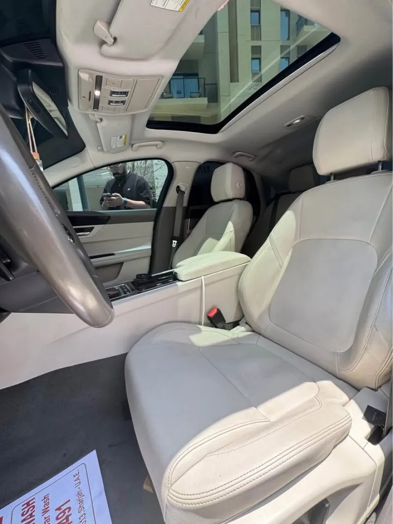 2018 جاكوار اكس اف in Dubai