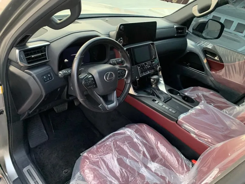 2023 Lexus LX600 in Dubai