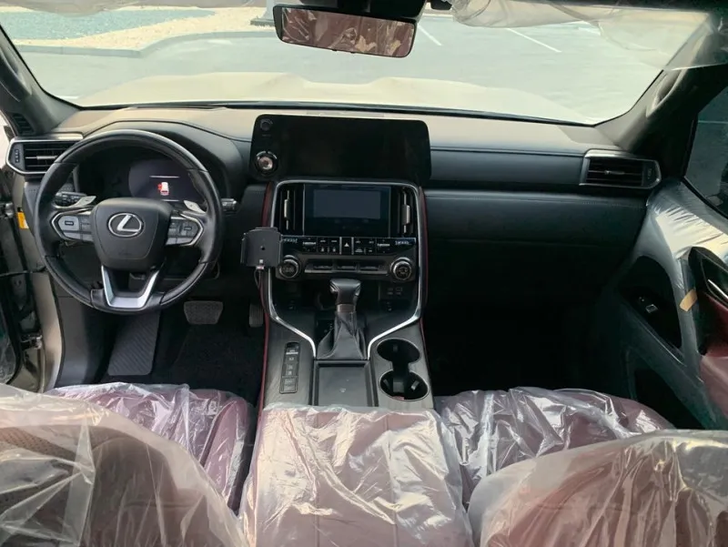 2023 Lexus LX600 in Dubai