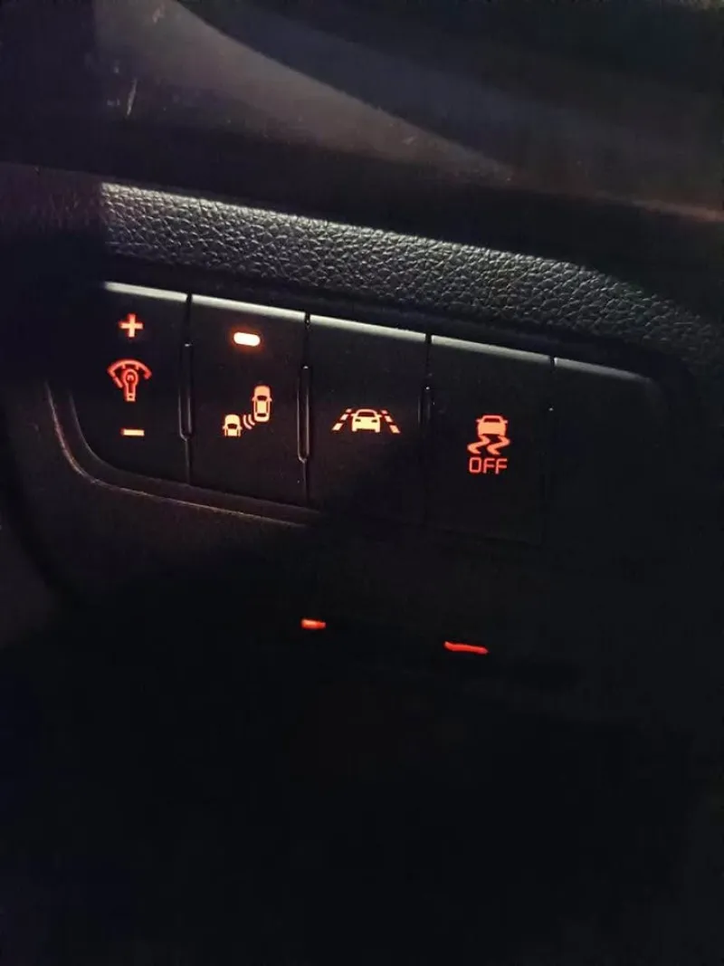 2014 Kia Cadenza in Dubai