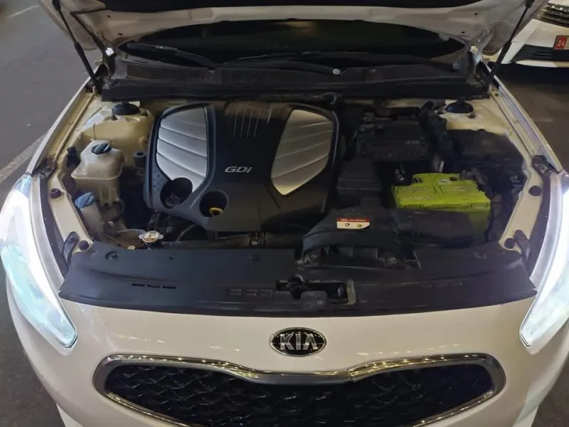2014 Kia Cadenza in Dubai