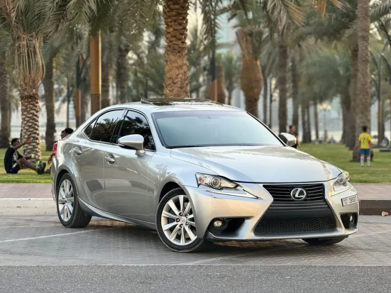 2016 لكزس أي أس ٢٠٠ in Dubai