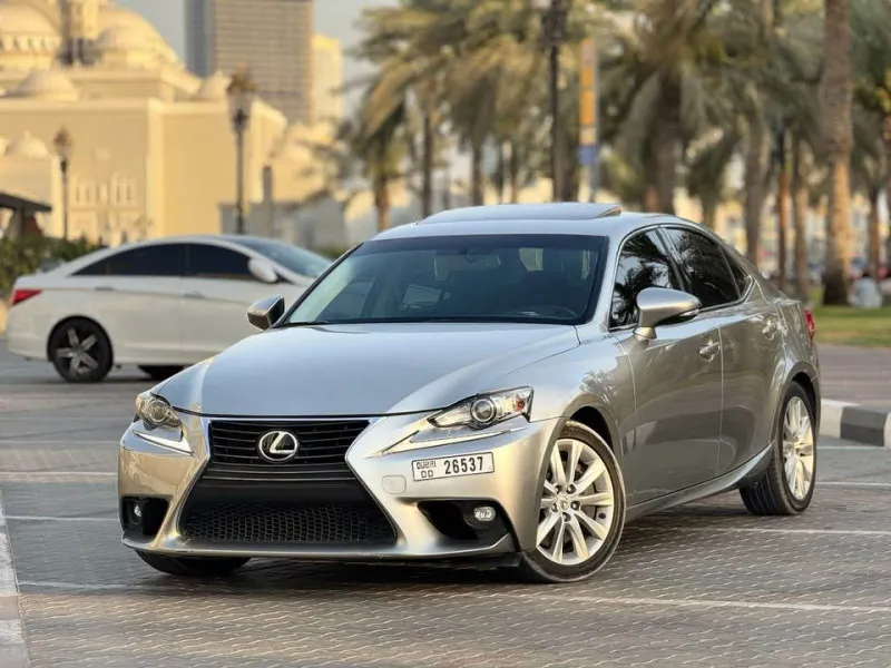 2016 لكزس أي أس ٢٠٠ in Dubai