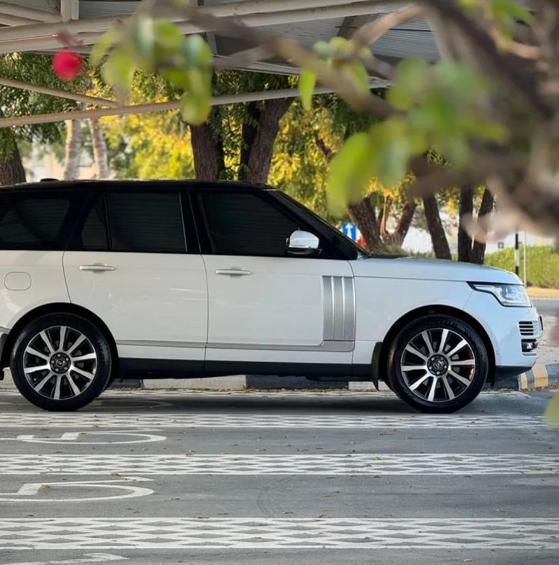 2014 لاند روفر رينج روفر in Dubai
