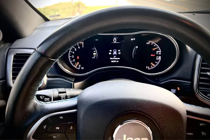 2019 Jeep Grand Cherokee in Dubai