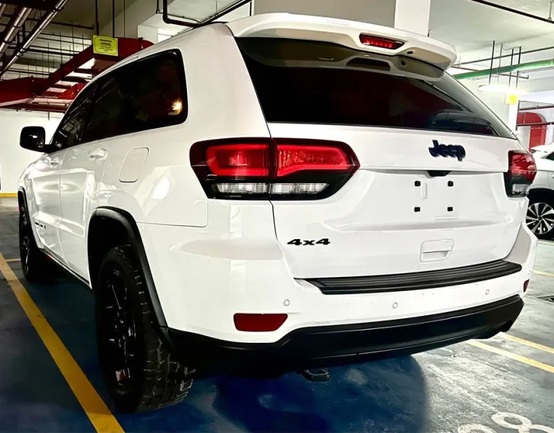 2019 Jeep Grand Cherokee in Dubai