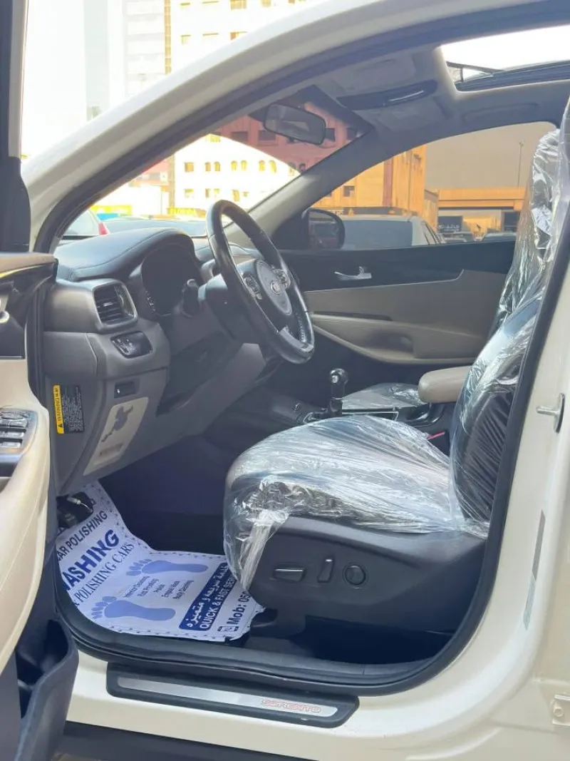 2016 Kia Sorento in Dubai