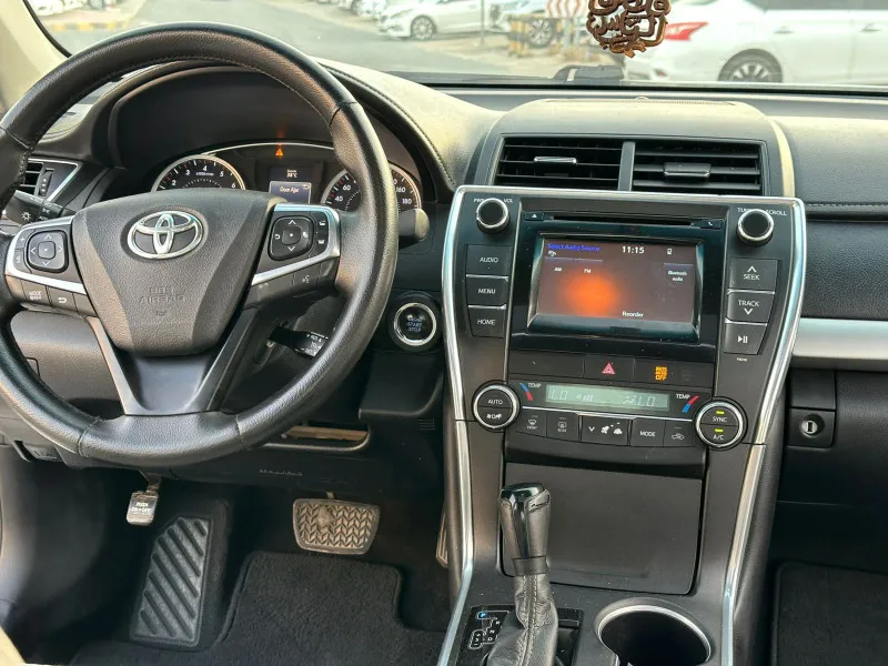 2016 Toyota Camry in Dubai