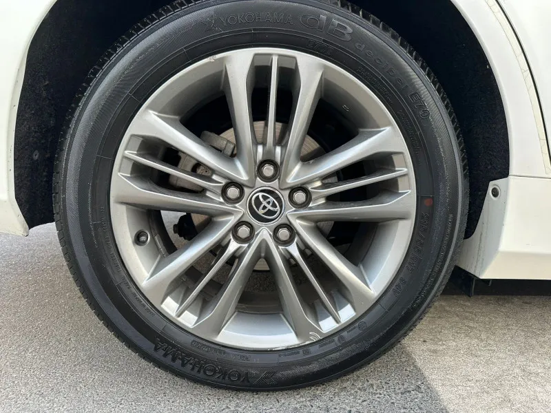 2016 Toyota Camry in Dubai