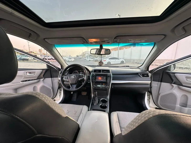 2016 Toyota Camry in Dubai