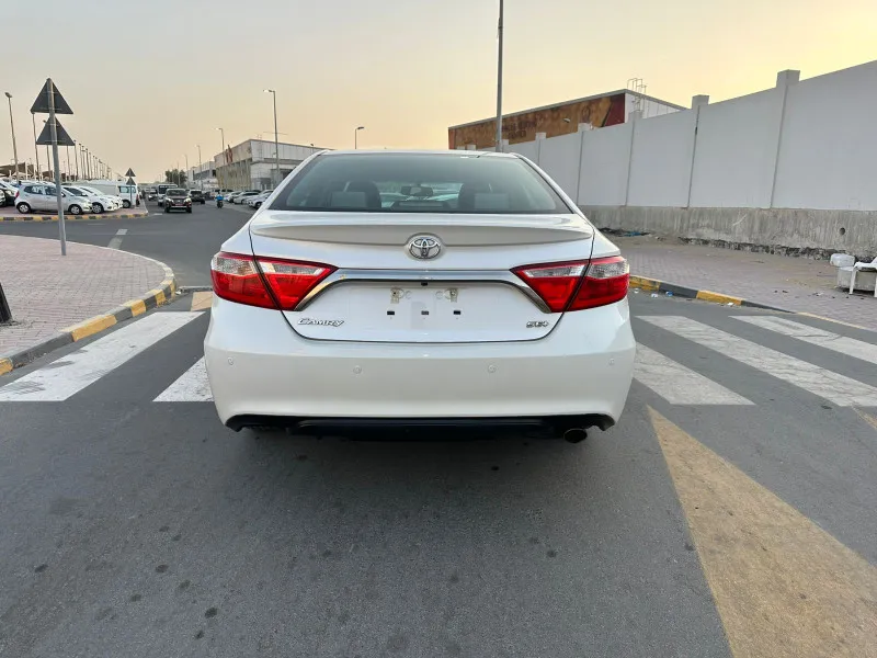 2016 Toyota Camry in Dubai