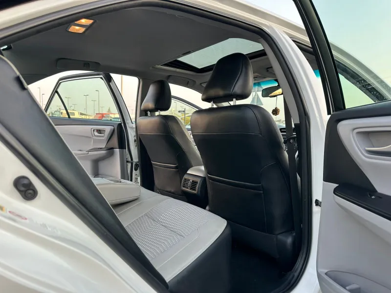 2016 Toyota Camry in Dubai