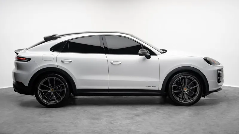 2024 Porsche Cayenne in Dubai