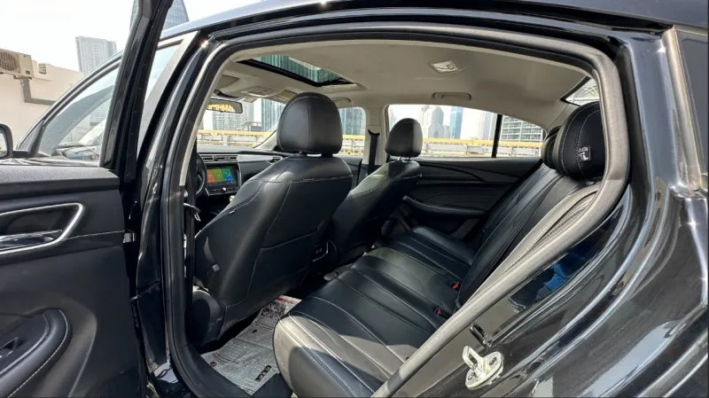 2022 MG 5 in Dubai