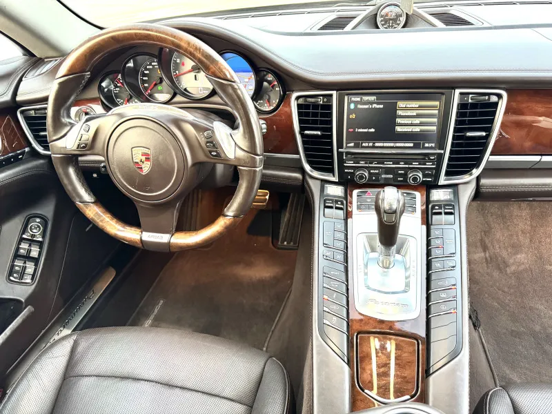 2011 Porsche Panamera in Dubai
