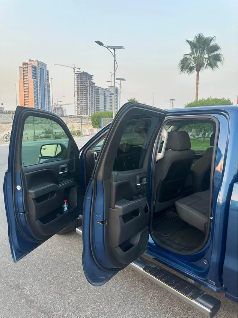 2015 Chevrolet Silverado in Dubai