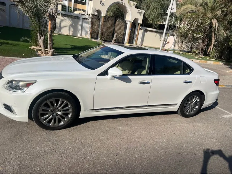 2016 Lexus LS 460 in Dubai
