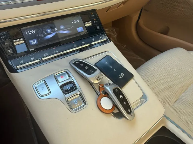 2021 Hyundai Azera in Dubai