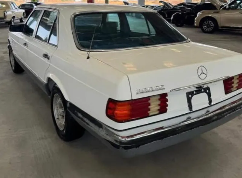 1984 Mercedes-Benz 300 in Dubai