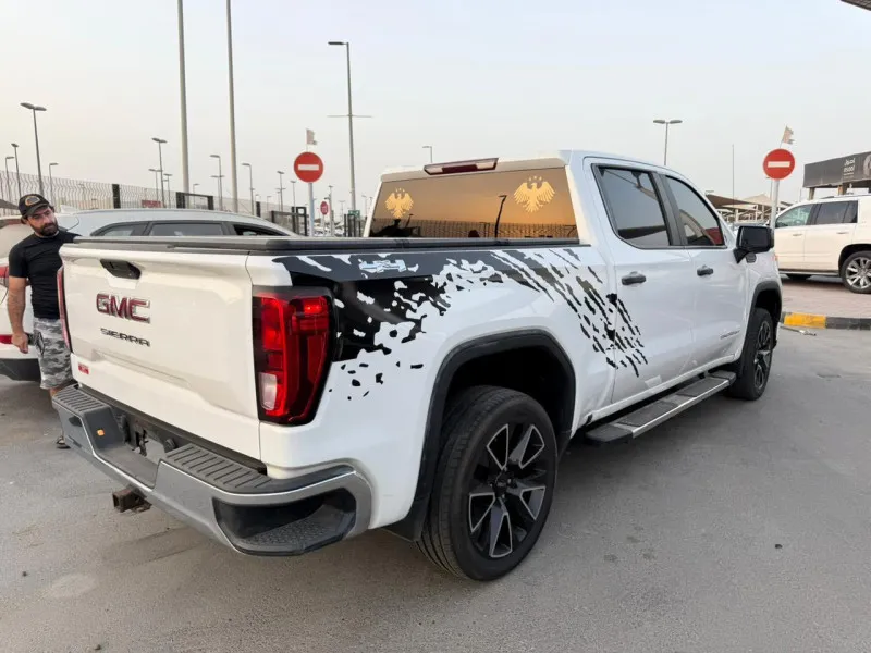 2019 GMC Sierra in Dubai