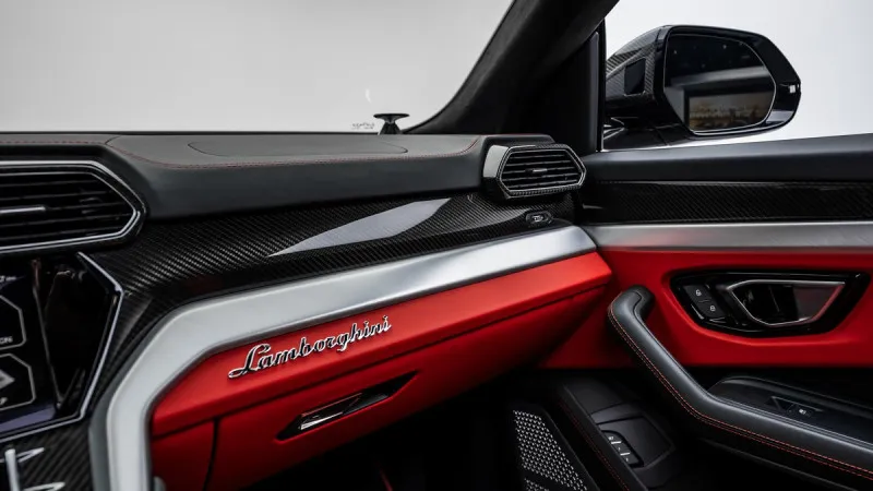 2021 Lamborghini URUS in Dubai