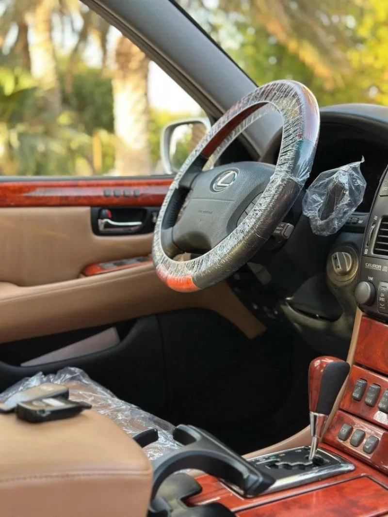 2004 لكزس آل آس ٤٣٠ in Dubai