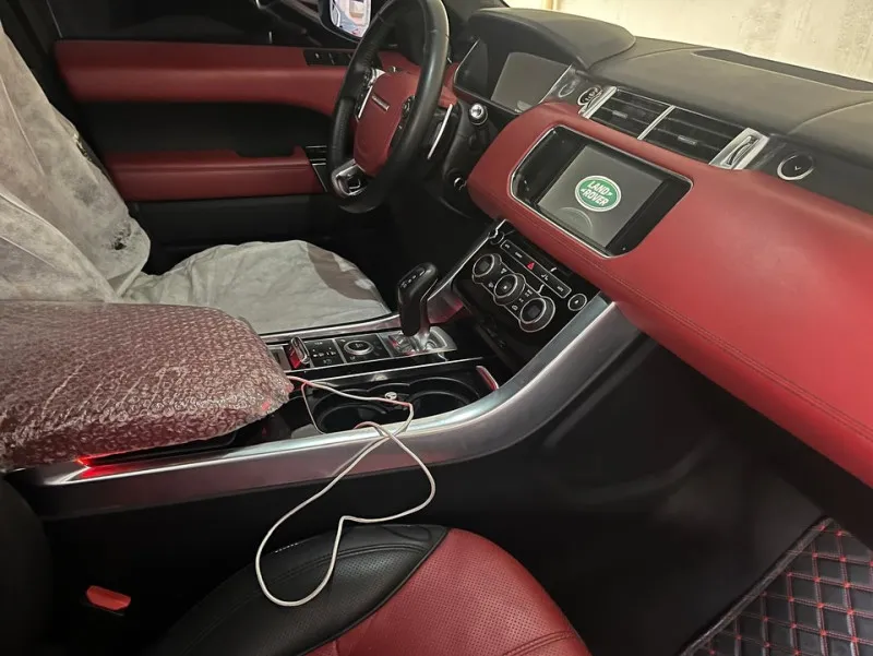 2014 Land Rover Range Rover Sport in Dubai