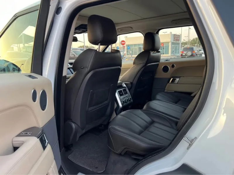 2014 Land Rover Range Rover Sport in Dubai
