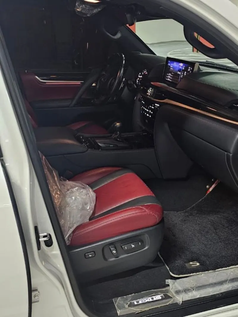 2021 Lexus LX 570 in Dubai
