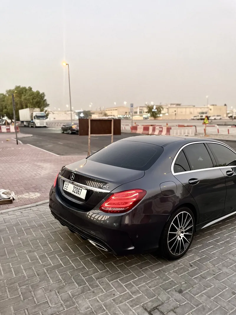 2015 مرسيدس-بنز آلفئة - C in Dubai