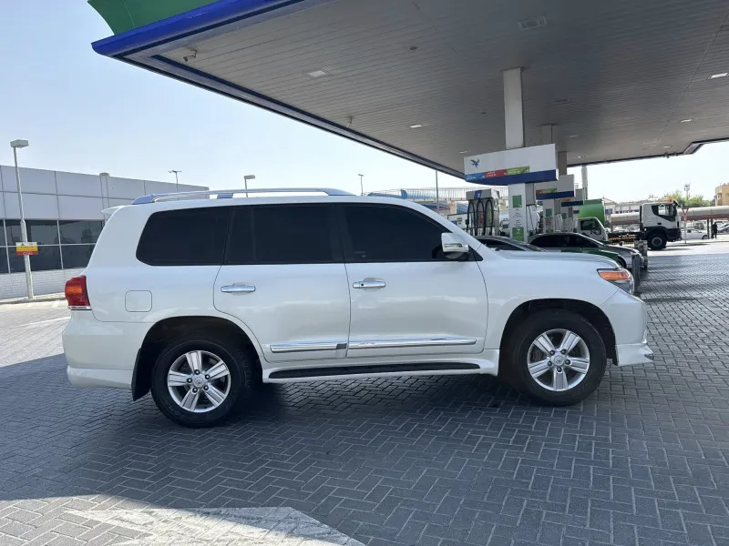2015 Toyota Land Cruiser in Dubai