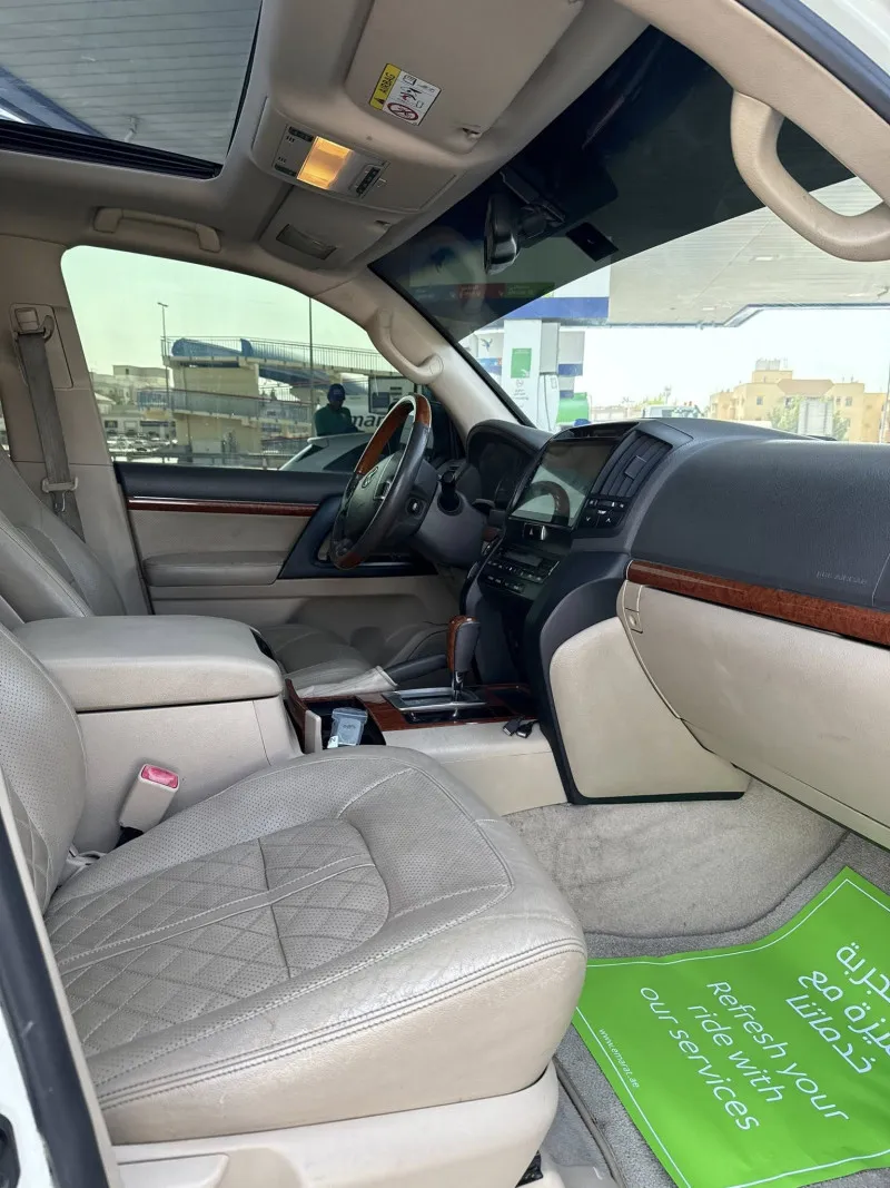 2015 Toyota Land Cruiser in Dubai