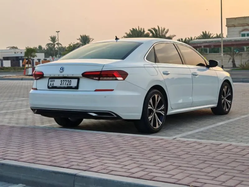 2020 Volkswagen Passat in Dubai