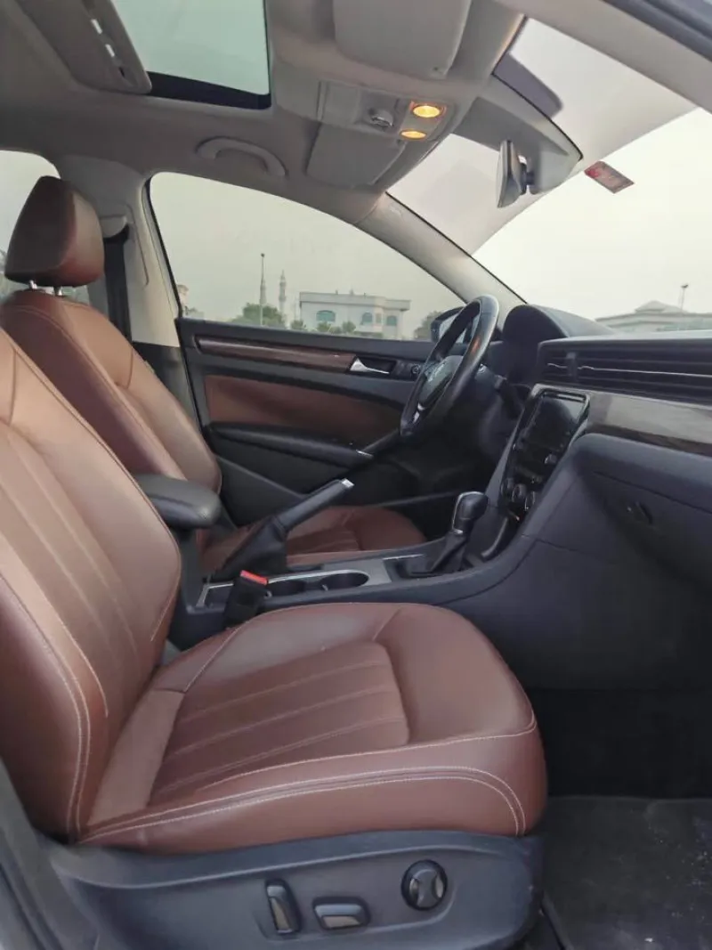 2020 Volkswagen Passat in Dubai
