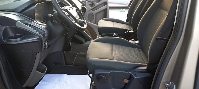 2019 فورد ترانزيت in Dubai