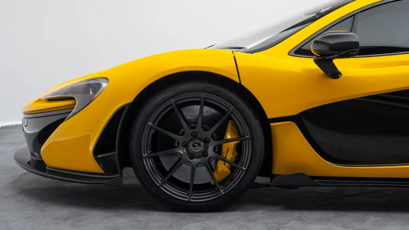 2014 McLaren P1 in Dubai