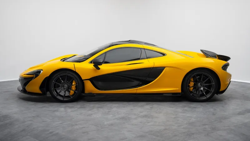 2014 McLaren P1 in Dubai