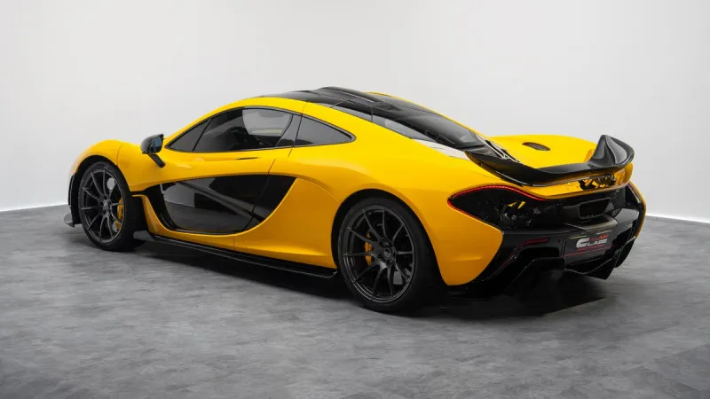 2014 McLaren P1 in Dubai